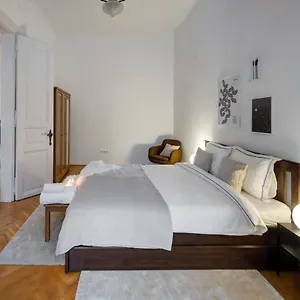 Felsoerdosor Apartment Budapest